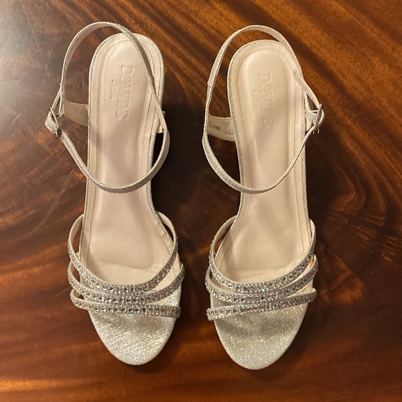 Perfect holiday/prom shoes, size 10, silver glitter/bejeweled, worn once. - Picture 2 of 9
